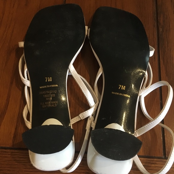 Women’s heels - size 7, worn once - Picture 2 of 5